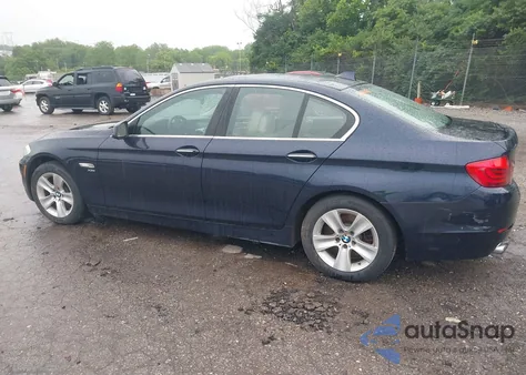 2012 BMW 528I xDrive z USA, uszkodzony, nr VIN WBAXH5C55CDW05444